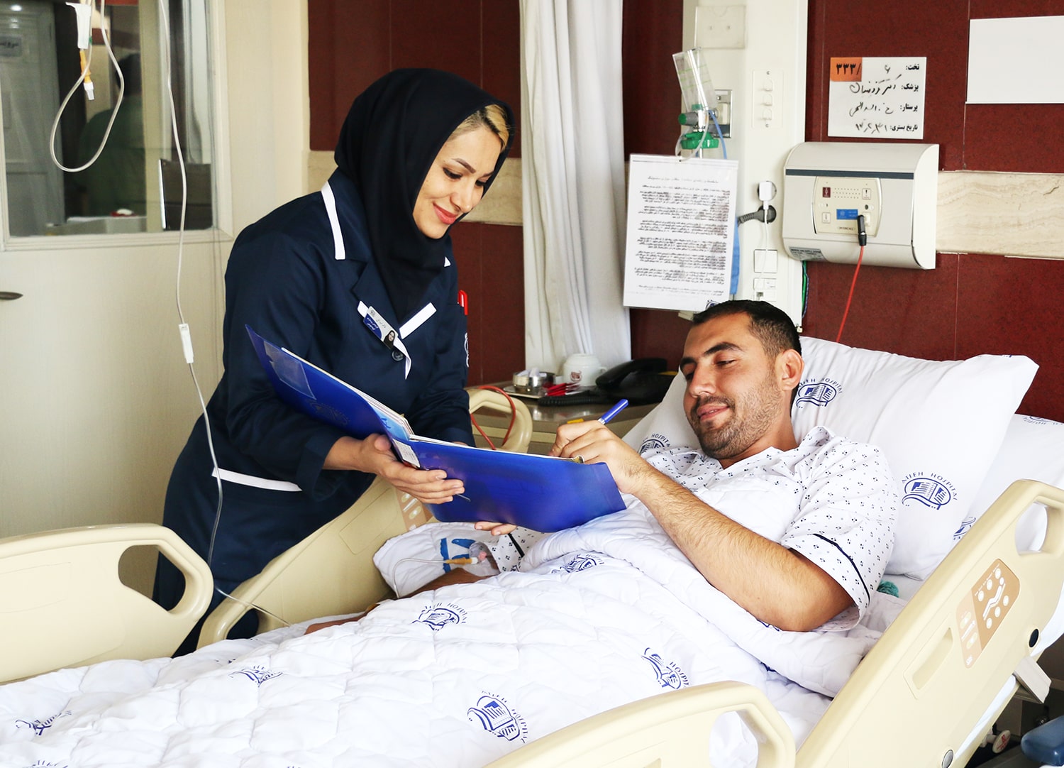 Patient and a nurse in the hospital
